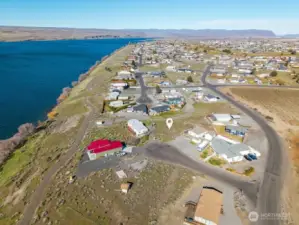 Showing Columbia River Toward Desert Aire Park & Boat Launch