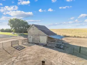 Barn/Chicken Coop