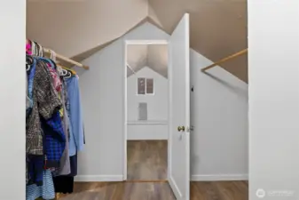Upstaris Bedroom closet