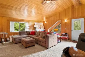 Upstairs loft - extra flex space & sleeping space w/ deck overlooking the clubhouse, pool, sport courts & mountains!