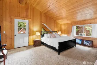 2nd floor Primary bedroom w/ En-Suite.