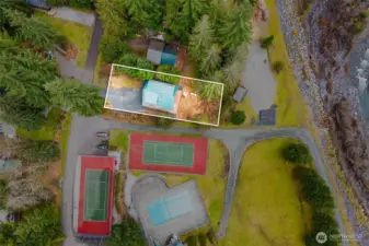 Ariel view showing lot proximity.