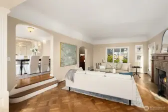 Coved ceilings and desirable layout - open to the dining room and kitchen.