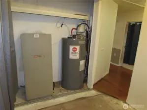 FURNACE & WATER HEATER IN SPARE ROOM CLOSET.