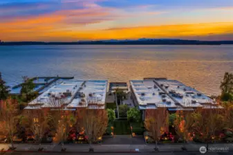 Enjoy daily sunsets from this gorgeous unit!!