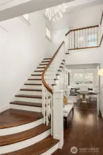 This is the staircase, let's go to the second floor!