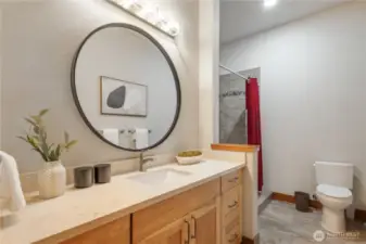 Hall bath serves the 2 guest bedrooms.