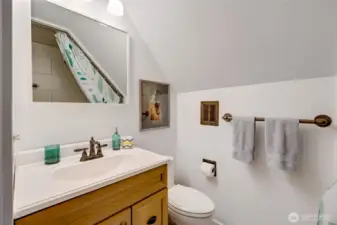 Upper level full bath