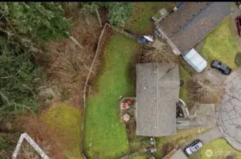 Huge backyard backs u to a greenbelt for total privacy