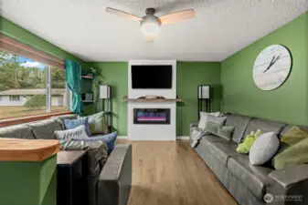 Spacious living room