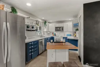 Kitchen with center island