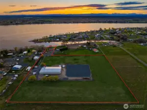 Lakefront residence and property outline. Approximate property lines. Buyer to verify.