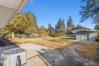 Beautiful flat yard suitable for outdoor activities
