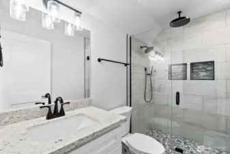 Bonus room bathroom.