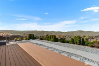 Back-deck with Amazing VIEWs