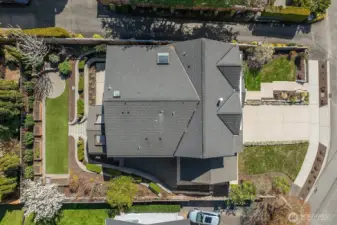 A nice overview of the home situated on a 8,350 sq ft lot.