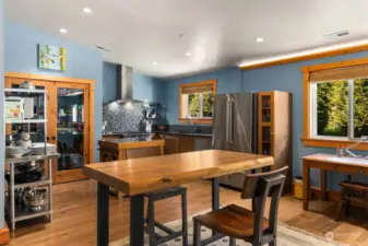 Light filled kitchen/dining.
