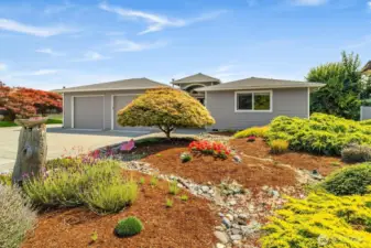 Low maintenance landscaping means you can spend time doing the things you like vs yardwork!  Plenty of time to enjoy the water on your boat!