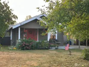 Just like the local charm of fall City, this house is Charming.