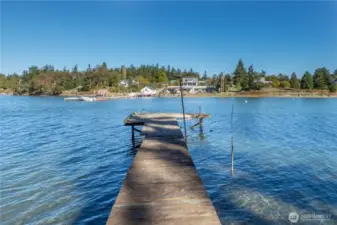 Kayak on the calm waters of Mystery Bay. This home is ideally positioned across from the Nordland General Store.