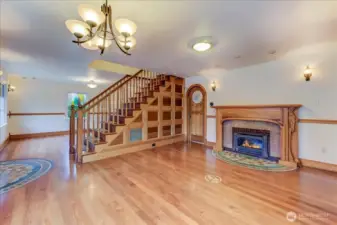 Family Room, Entrance, Living Room