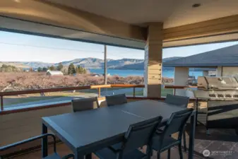 Spacious Lake View Deck