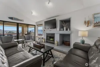 Living Room w/electric fireplace