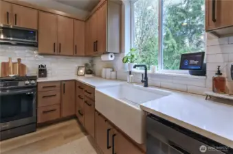 Another view of the gorgeous kitchen