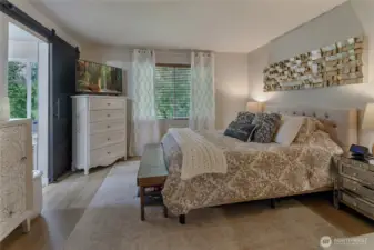 Gorgeous primary suite