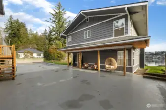 Covered patio and pickle ball court