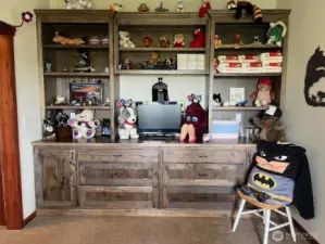 Custom built-ins in den