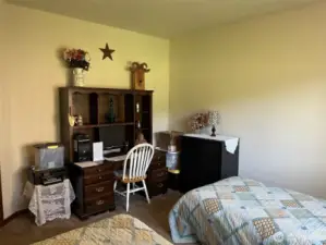 Spacious bedroom 2