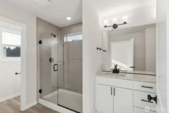 Disclaimer Secondary photos of same floor plan on different lot in different community: Photos are from another Luna, finishes, upgrades, and features may vary.