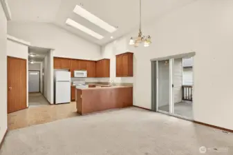 Kitchen w/vaulted ceilings and nice skylights