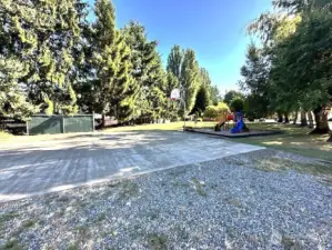 Large Playing area, or read a good book under the trees