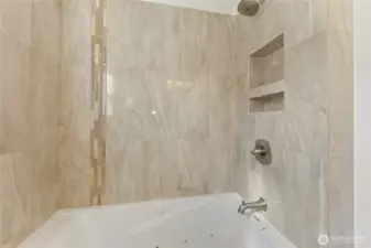 Hall Bathroom with jutted tub