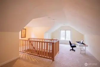 upper floor bonus space - VIRTUALLY STAGED