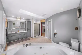 Priary Bath with a Jetted Tub and Shower