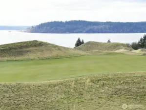 Enjoy  minutes away.