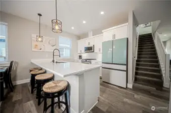 Get ready to start cooking…this is more than a simple cottage kitchen! Whether you decide to prepare a full-course meal, bake to your hearts content, or simply enjoy drinks and appetizers,  you’ll find all you need to help bring out your inner chef.