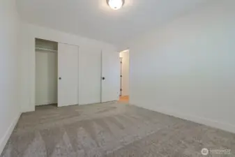 Guest bedroom #1