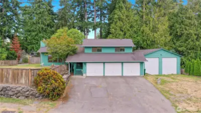 Great home, location and shop.