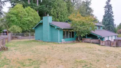 Large front side yard.
