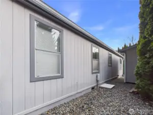 Low maintenance living with brand new roof and newer HVAC including cooling