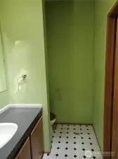 Primary water closet