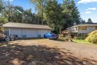 looking head onto 3 bay garage