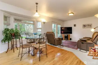The very spacious eat in kitchen adjoins the family room offering easy entertaining