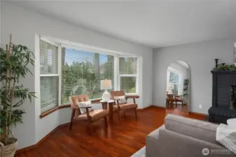 Another view of bay windows.n