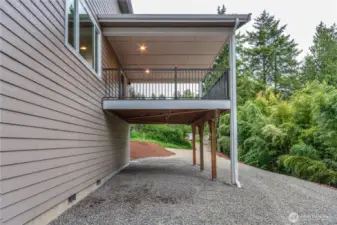 Deck, Carport