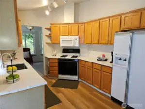 New Quartz Countertops with all Appliances!!